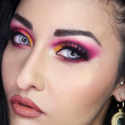 Lenti Colorate Effetto Naturale Emirates Gray – Indossate